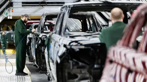 JLR Vendor Network Workers Allegedly Instructed to Register for Universal Credit, Labor Group Claims