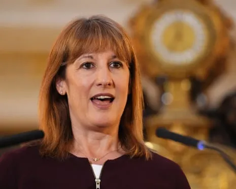 UK Finance Minister Due to Appear Gambling Lobbyist's Event Amid Tax Assessment